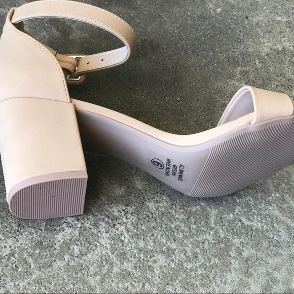 Cake-S Nude Natural Ankle Strap Heel Sandal Sz 10 - Picture 5 of 5